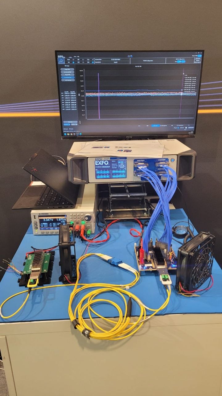 At the ESTEL stand, a module containing two Innolume DFB lasers formed part of a PAM4 demonstration for 800G applications.